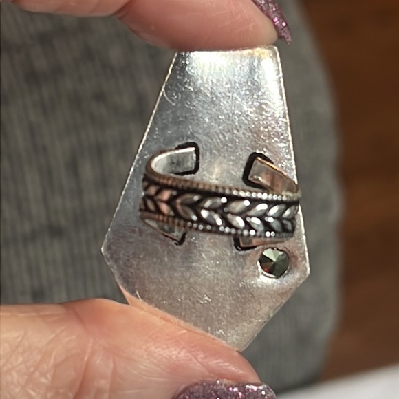 #118 Skeleton & Day of The Dead ๐ Peridot Handcrafted Ring ๐ Size 8 - Picture 10 of 16